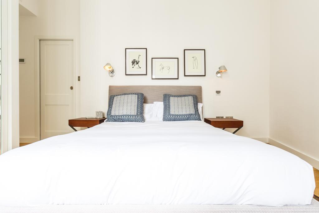 Cockspur Street, 3 Bedrooms London Exterior photo